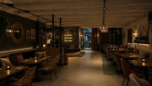 Gaelle SOM MAYIMECK - GLORIOUS INTERIOR DESIGN
